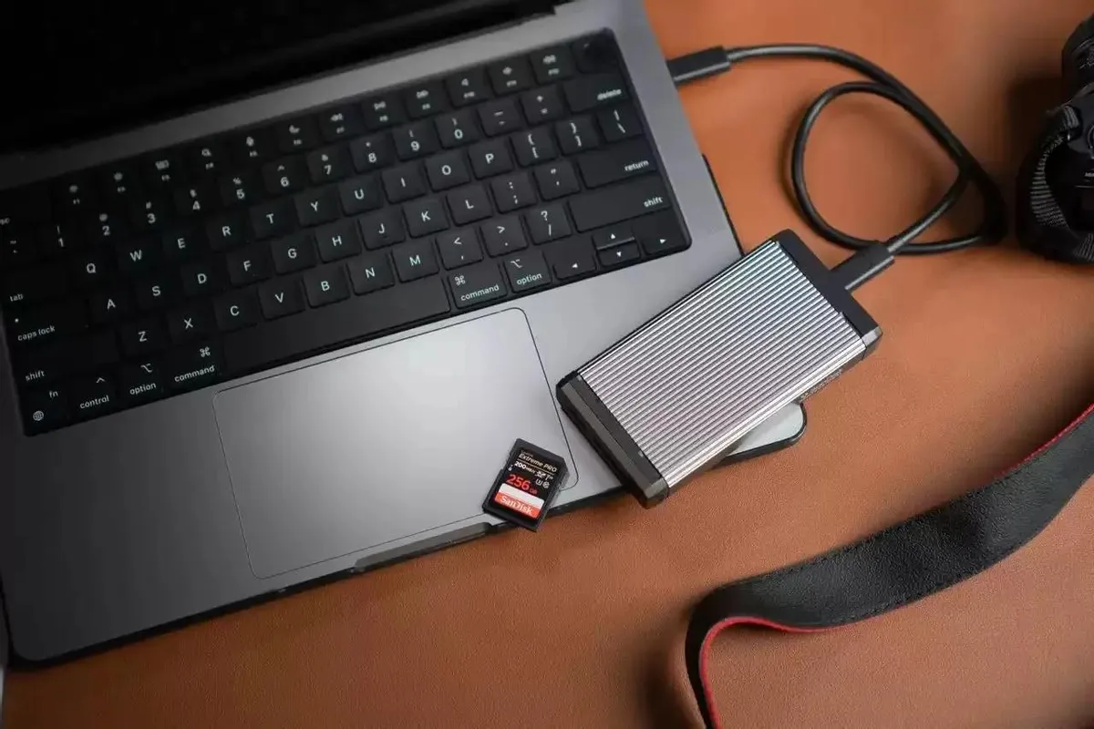 Карта памяти Sandisk Extreme PRO microSDXC 1TB + SD Adapter (SDSQXCD-1T00-GN6MA)