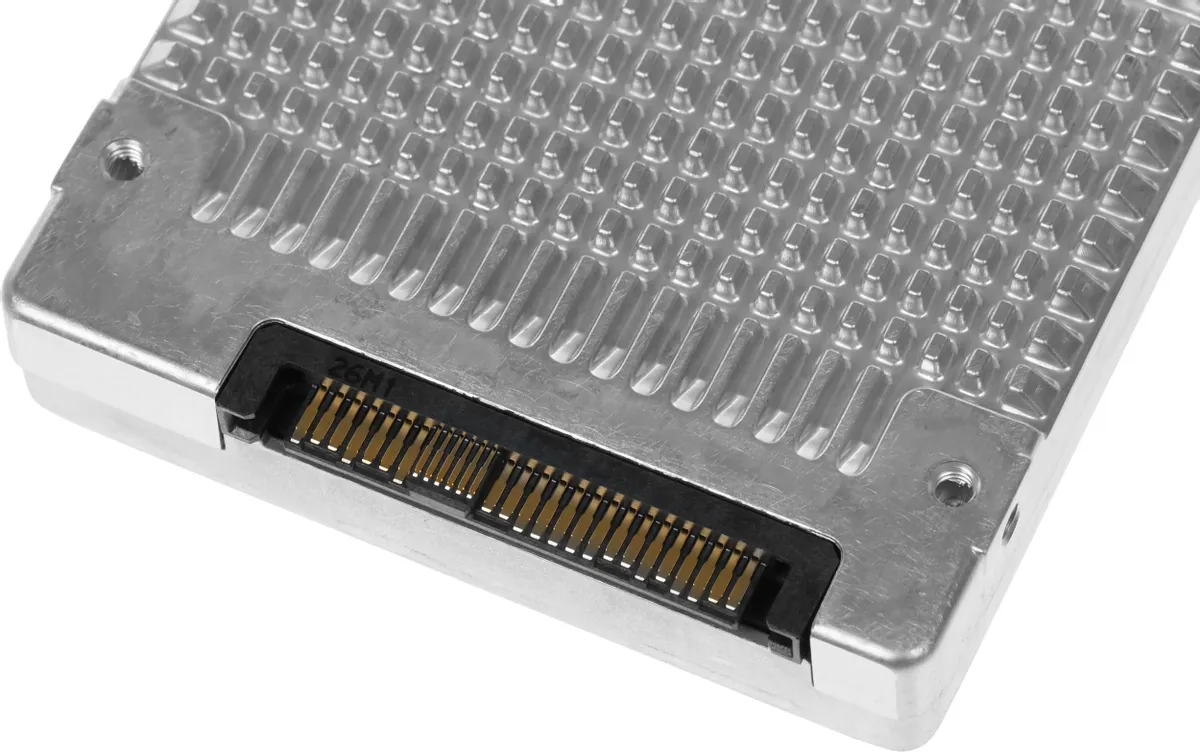 Твердотельный накопитель Intel SSD DC P4610 Series 1.6TB (SSDPE2KE016T801)