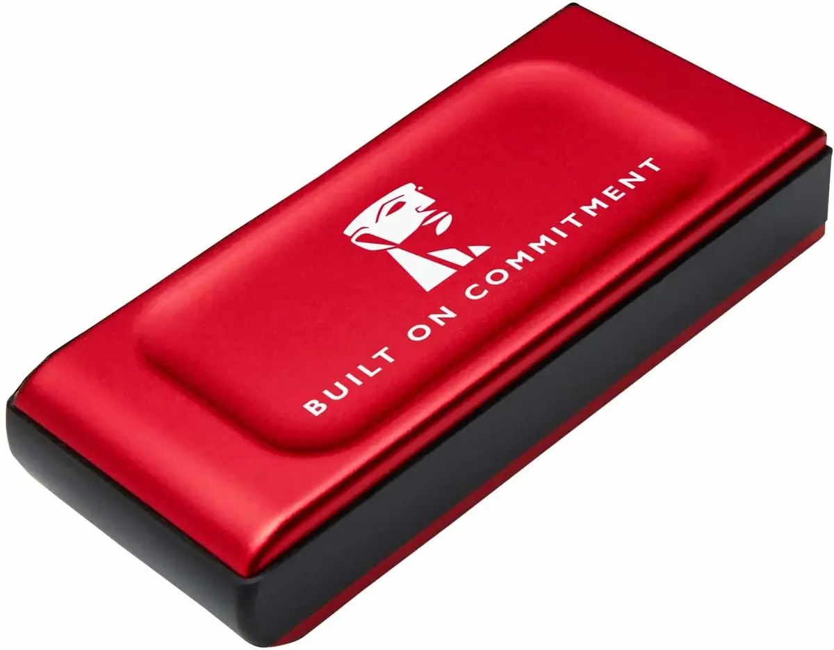 Жесткий диск SSD внешний Kingston XS1000 2000GB красный (SXS1000R/2000GA)