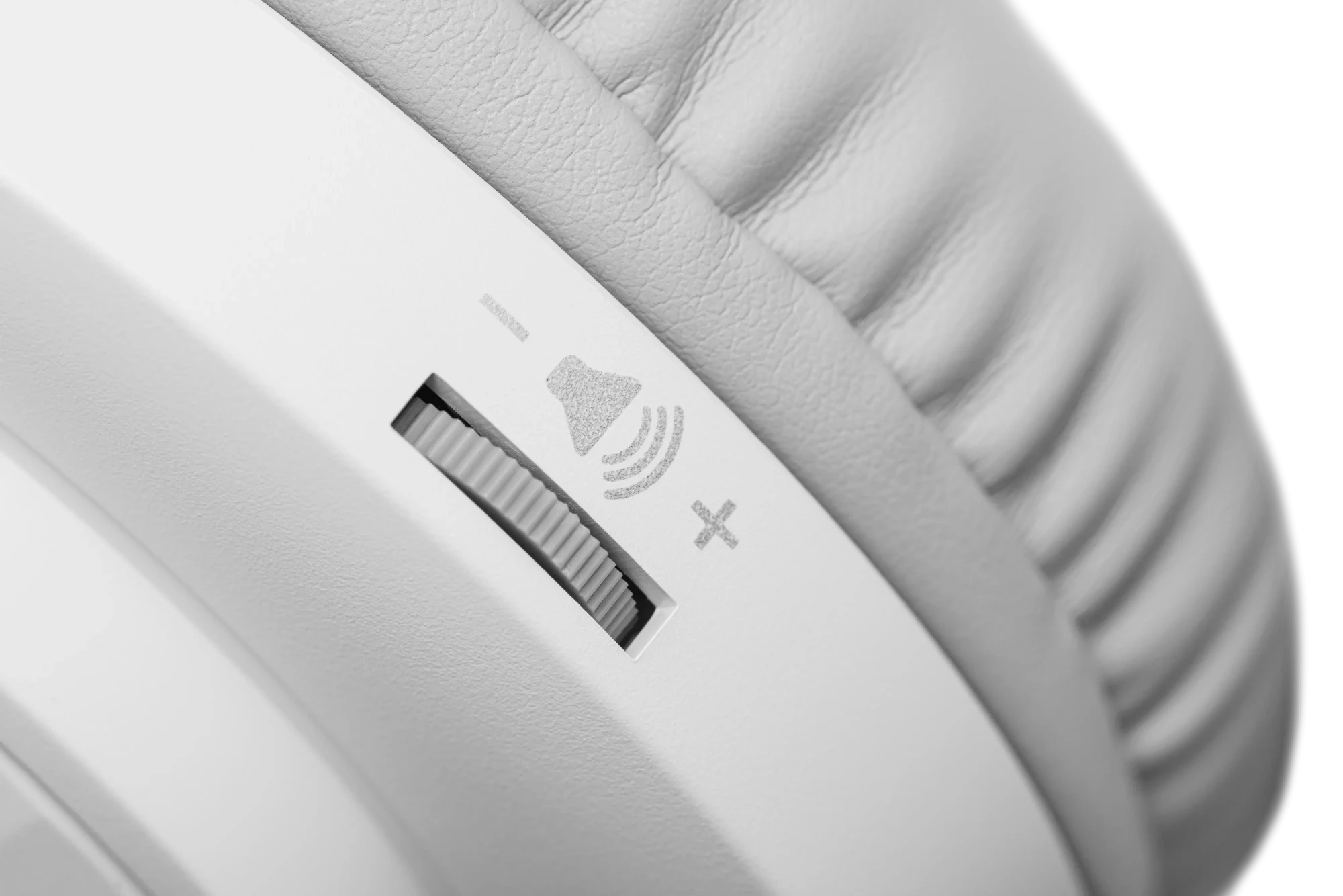 Игровая гарнитура Defender Ghost LED белый, LED, провод 1.8м (64605)