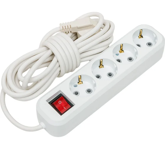 Удлинитель с заземлением Defender L340 16 А, 3 м, 4 розетки, белый (99362) Удлинитель с заземлением Defender L340 16 А, 3 м, 4 розетки, белый (99362)