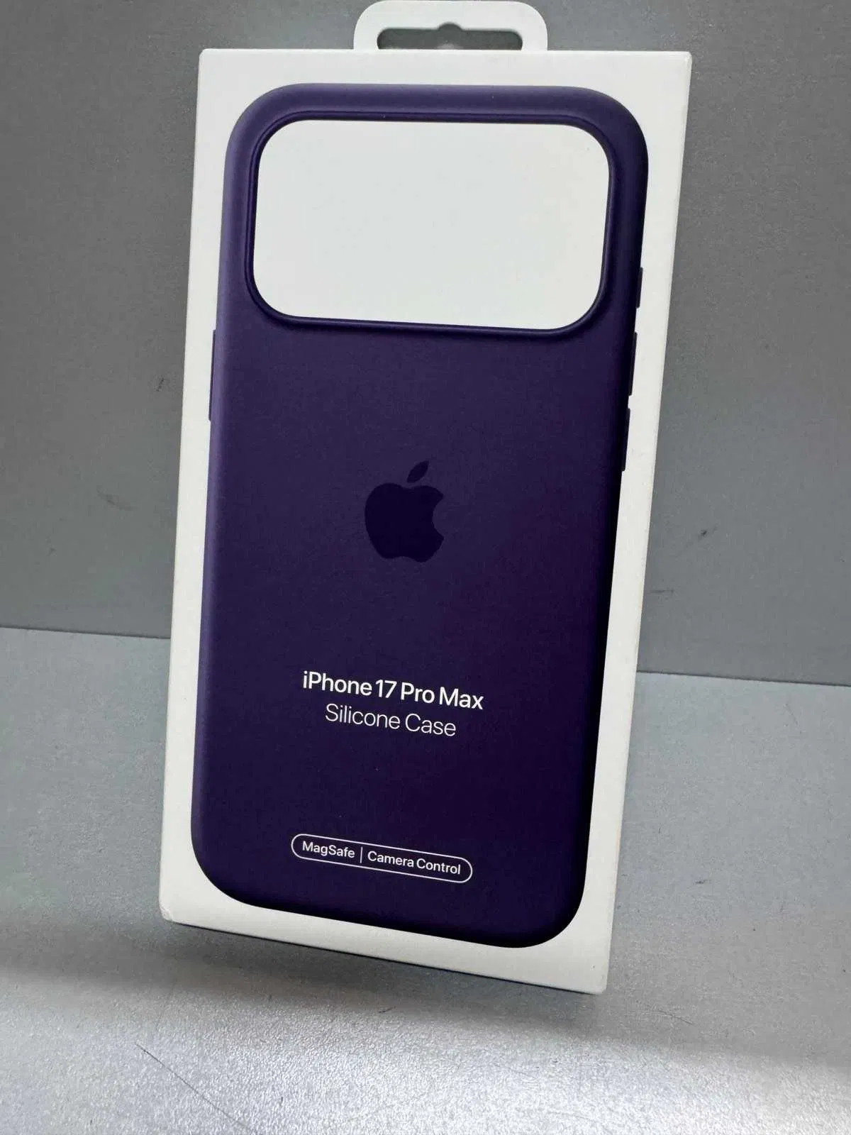 Чехол для iPhone 17 Pro Max Silicone Case with MagSafe - Purple Fog,Model A3560 (MGFN4ZM/A)
