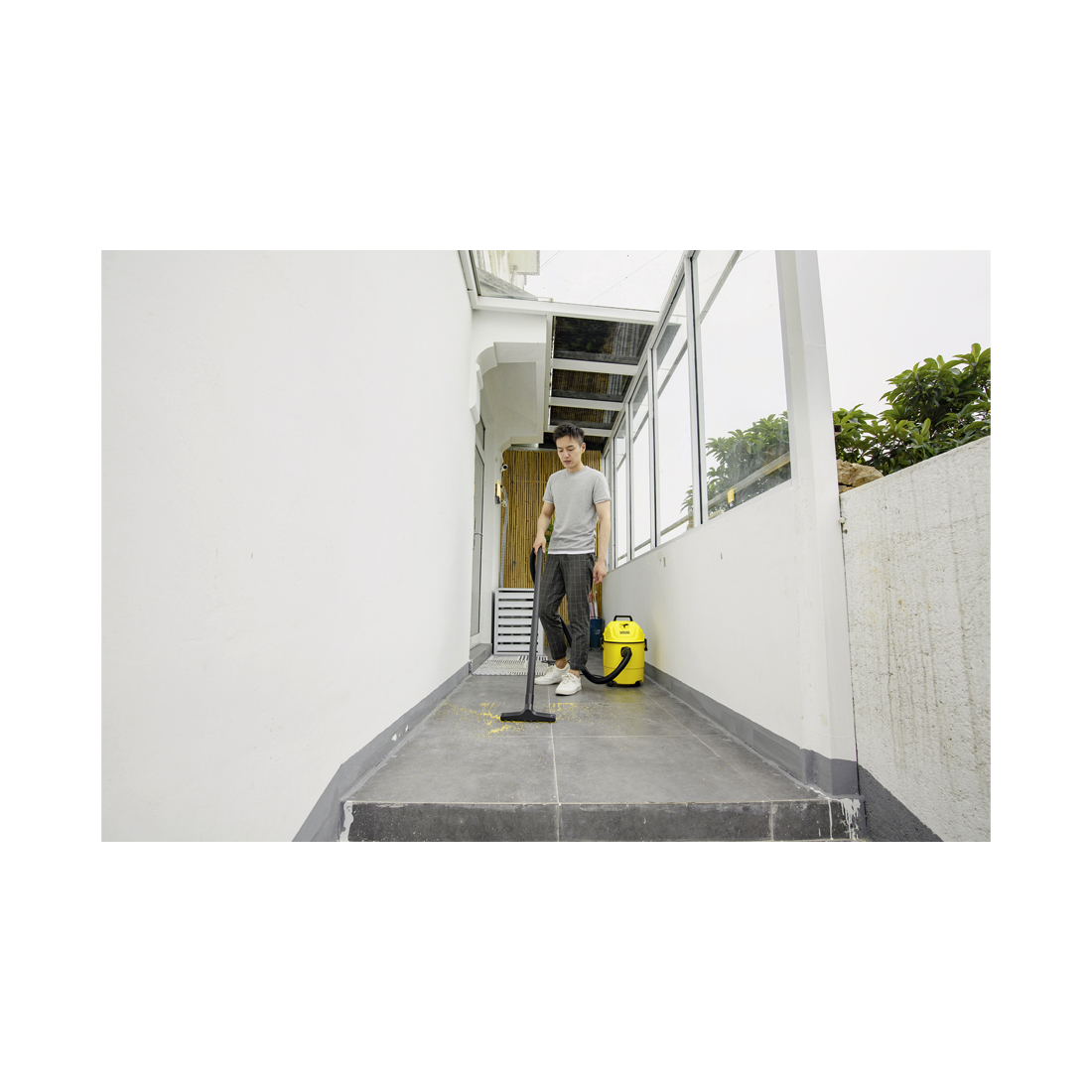 Пылесос хозяйственный KARCHER WD 1 Classic (1.628-411.0)