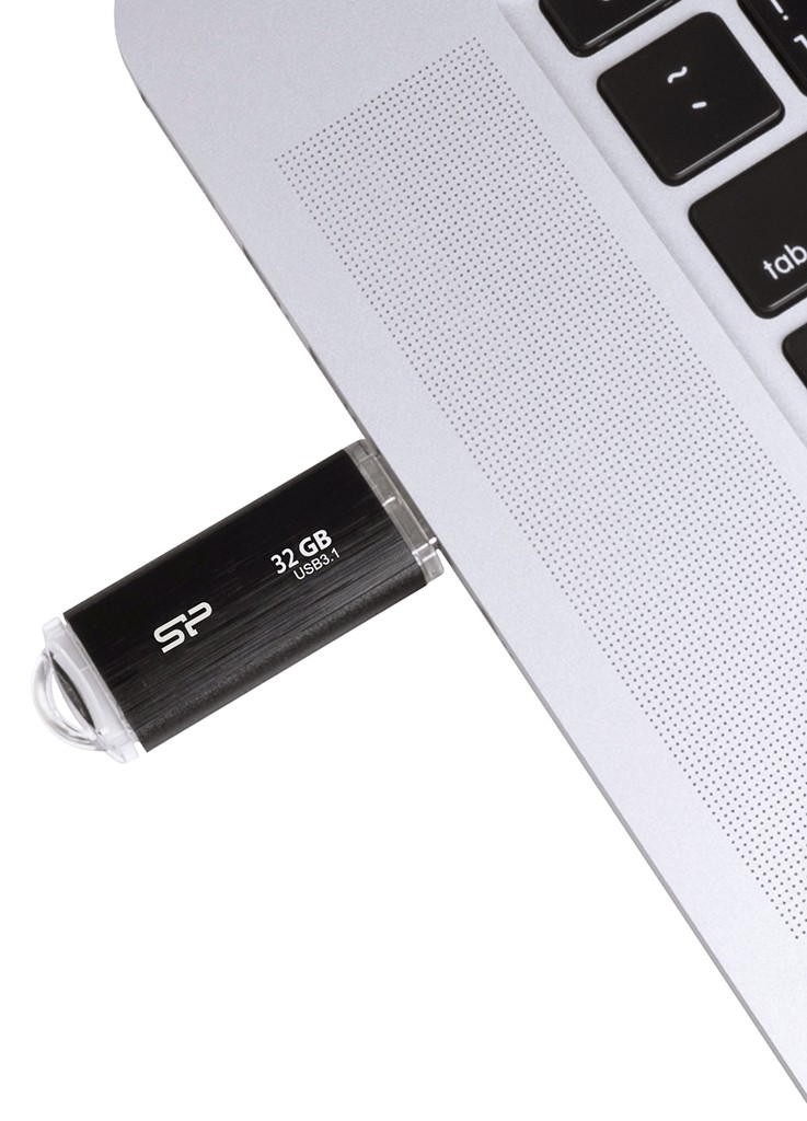 Флэш-накопитель Silicon Power Blaze - B02, 32GB, Black (SP032GBUF3B02V1K)