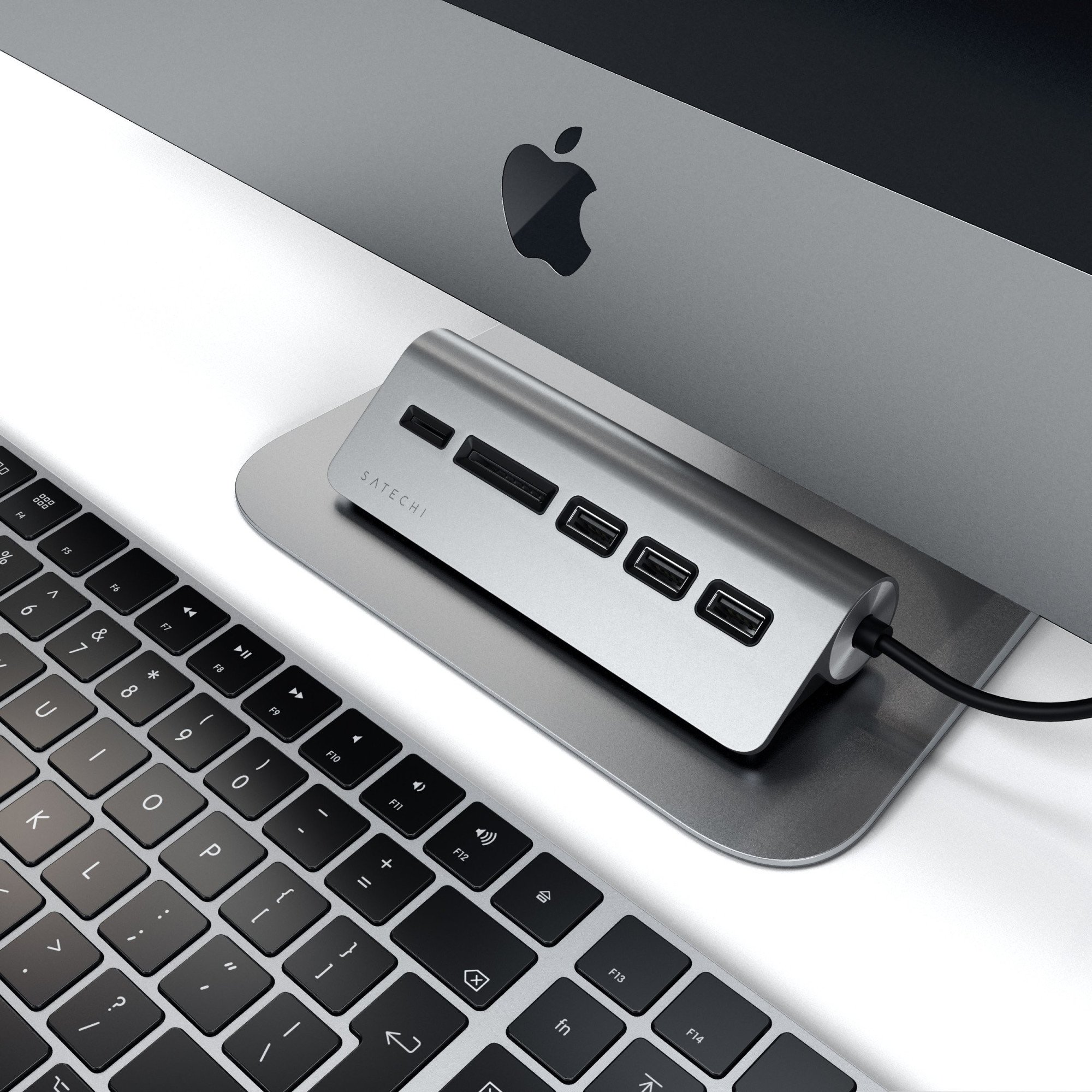 USB хаб Satechi Type-C Aluminum USB 3.0 Hub & Card Reader - Space Gray (ST-TCHCRM)