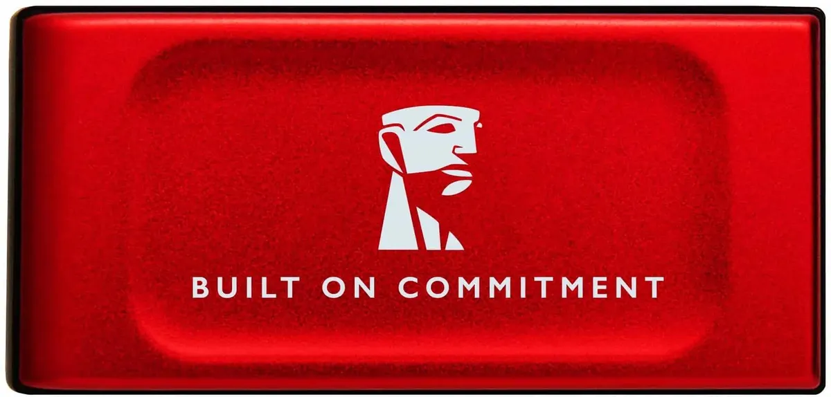 Жесткий диск SSD внешний Kingston XS1000 2000GB красный (SXS1000R/2000GA)