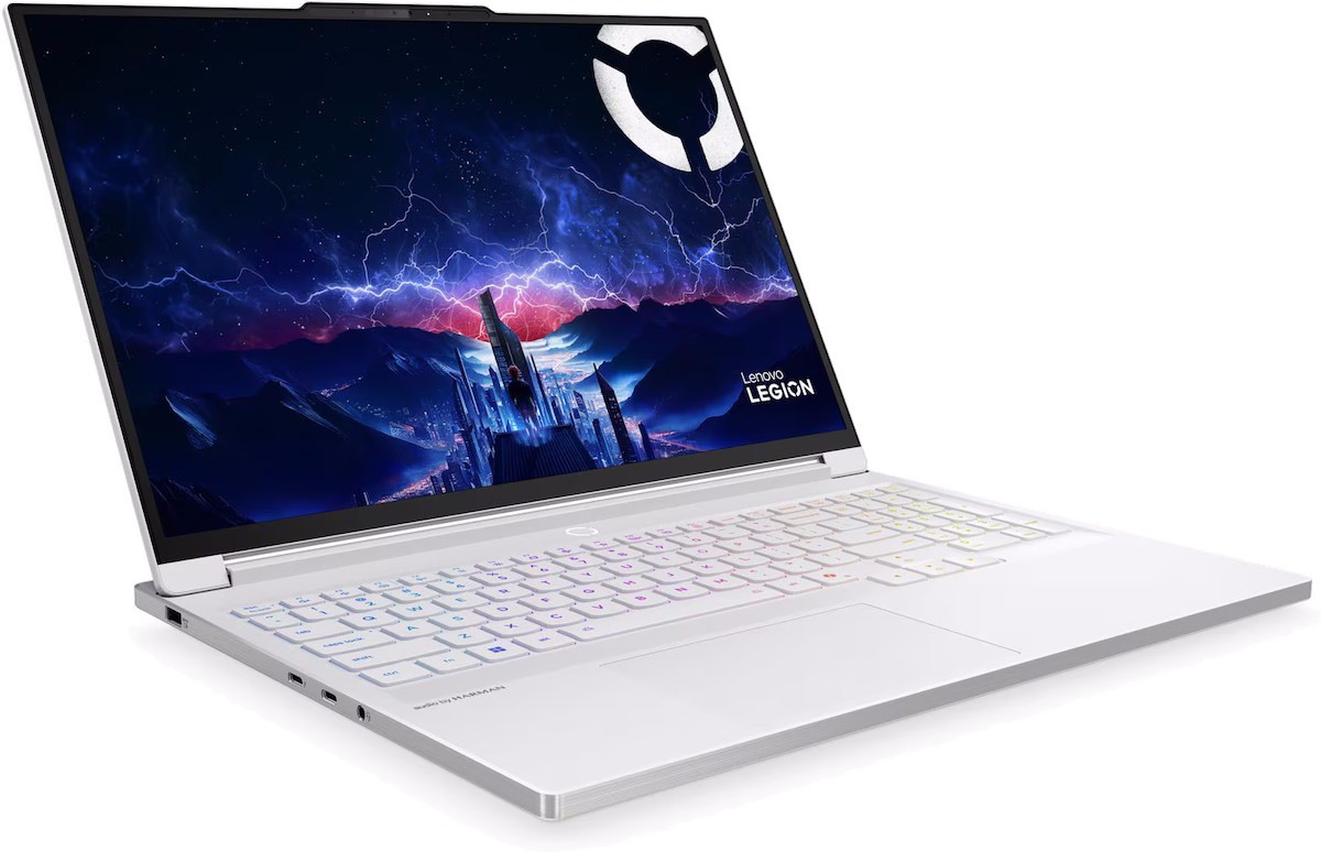 Ноутбук Lenovo Legion 7 16IAX10 (83KY0054RK)