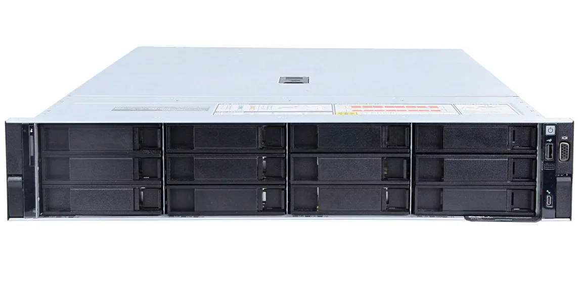 Dell PowerEdge R760: обзор сервера 16-го поколения на Sapphire Rapids