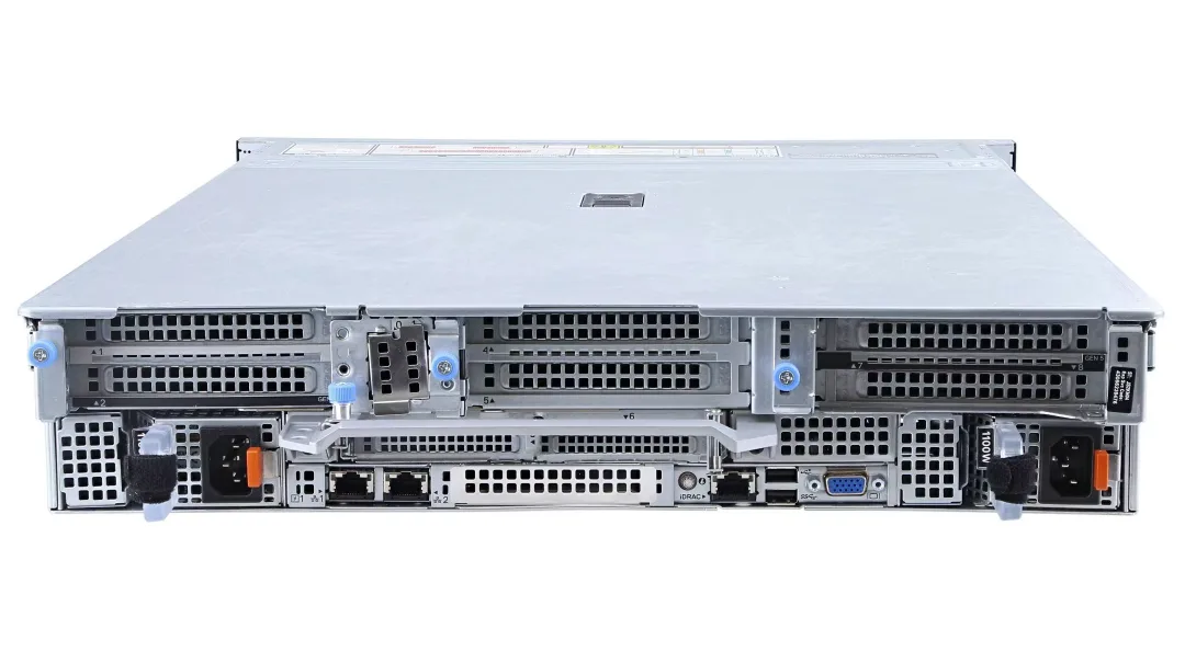 Dell PowerEdge R760: обзор сервера 16-го поколения на Sapphire Rapids