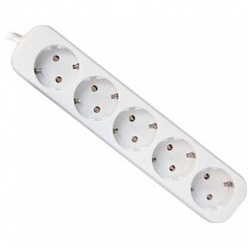 Удлинитель DEFENDER с заземлением E530 3.0 м, 5 розеток (99230) Удлинитель DEFENDER с заземлением E530 3.0 м, 5 розеток (99230)