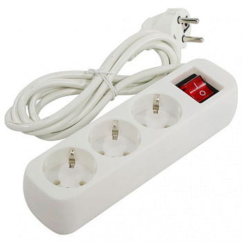 Удлинитель DEFENDER с заземлением и выключателем S318, 1.8 м, 3 розетки (99233)