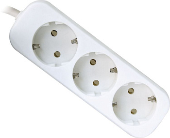 Удлинитель DEFENDER с заземлением E318 1.8 м, 3 розетки (99221) Удлинитель DEFENDER с заземлением E318 1.8 м, 3 розетки (99221)