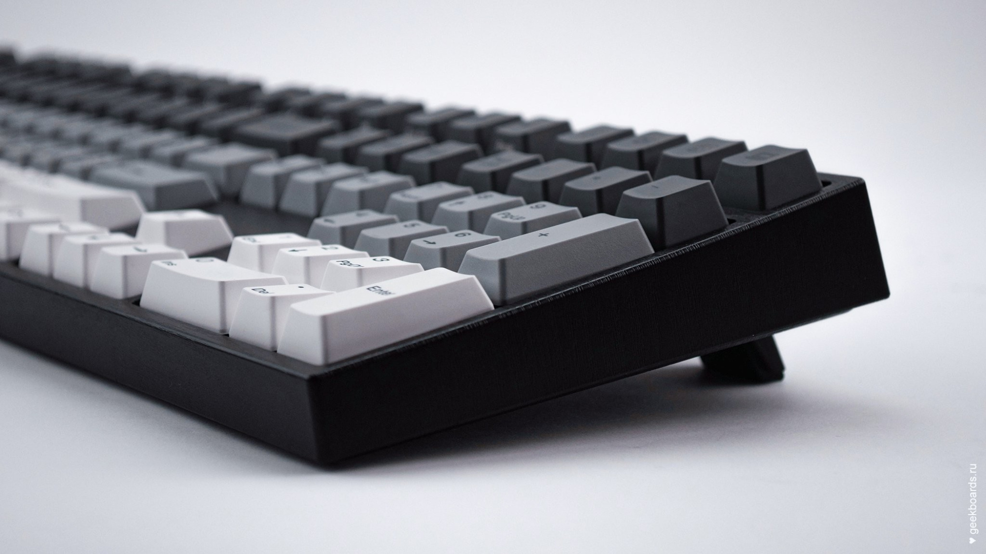 Клавиатура Varmilo MA108M V2 Yakumo EC Rose V2 (A36A007B0A3A06A008)