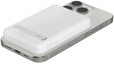 Портативный внешний аккумулятор Belkin 8k Qi2 MagSafe Compatible Powerbank with Kickstand, White (BPD007BTWH)