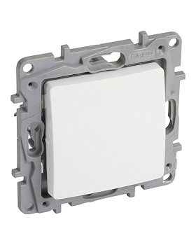 Legrand 672209 Перекл промежуточ БЕЛ ETIKA (672209)